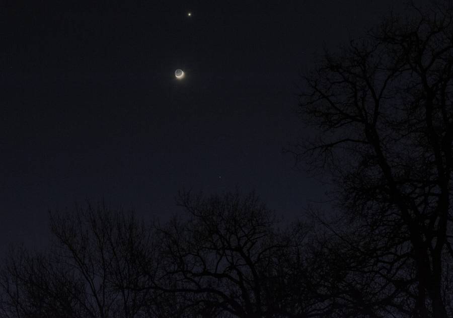 rapprochement_venus_lune_saturne.jpg rapprochement_venus_lune_saturne.jpg