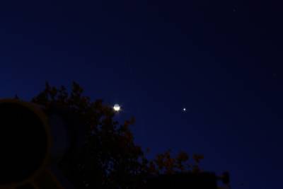 L'ISS passant entre Vénus et la Lune (photo Pascal, 2015)