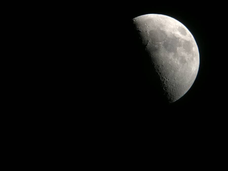 lune_iphone_oculaire.jpeg lune_iphone_oculaire.jpeg