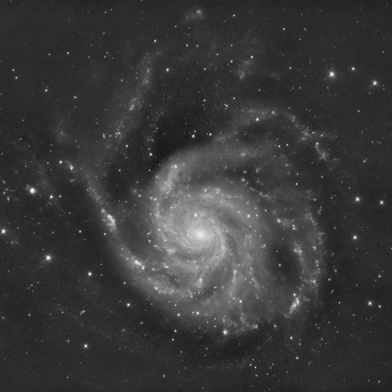 M101 vu avec le T820 | 23 poses de 20 secondes avec le filtre GAIA bleu.