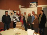 Photo de groupe lors de l'AG 2014 avec notre nouveau télescope TLM, construit en 2013