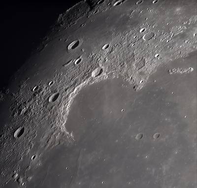 La Lune - Le Golfe des Iris -  Acquisition : Caméra ASI 533MC couplée à une barlow VIP x2 sur Celestron C9.25 Edge. Empilement des 300 meilleures images d'un film de 3 minutes via le logiciel Astrosurface.